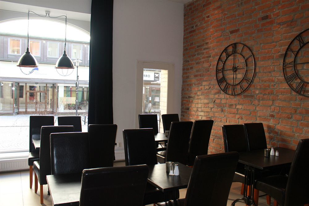 Hotell Hjalmar Örebro Extérieur photo